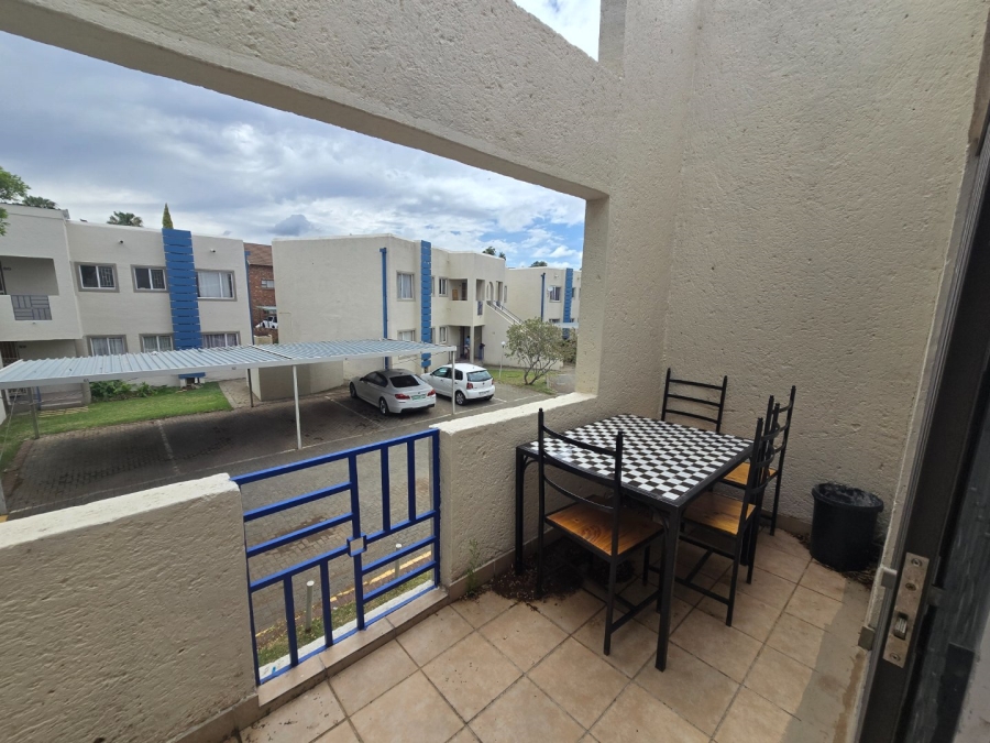 2 Bedroom Property for Sale in Langenhovenpark Free State